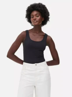 Koszulka bez rękawów z głębokim dekoltem