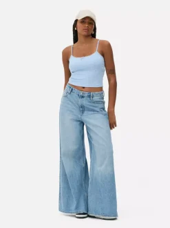 Koszulka na ramiączkach z dołączonym biustonoszem