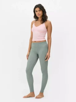 Krótka ażurowa koszulka na ramiączkach do spania