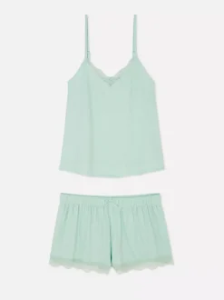 Krótka piżama z koronkowym wykończeniem