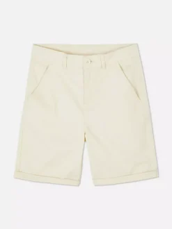 Krótkie chinosy z wywiniętą nogawką