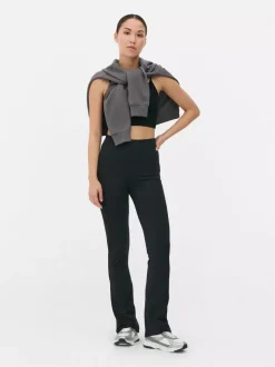 Legginsy do jogi z rozkloszowanymi nogawkami