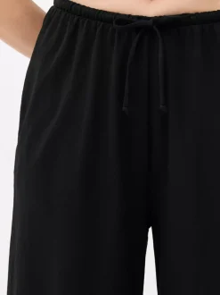 Legginsy z szeroką nogawką i sznurkiem w talii