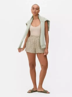 Marszczone szorty z nadrukiem