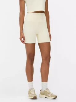 Miękkie sportowe szorty