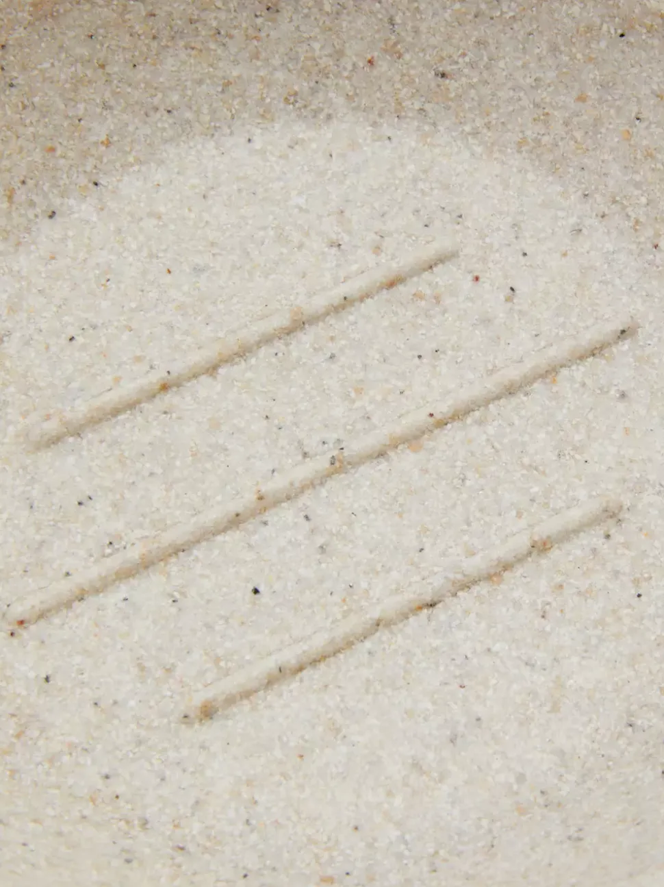 Mydelniczka ze wzorem w jodełkę