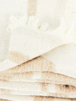 Narzuta z frędzlami z abstrakcyjnym wzorem w liście