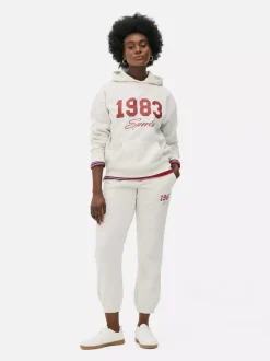 Nierozpinana bluza z kapturem i nadrukiem