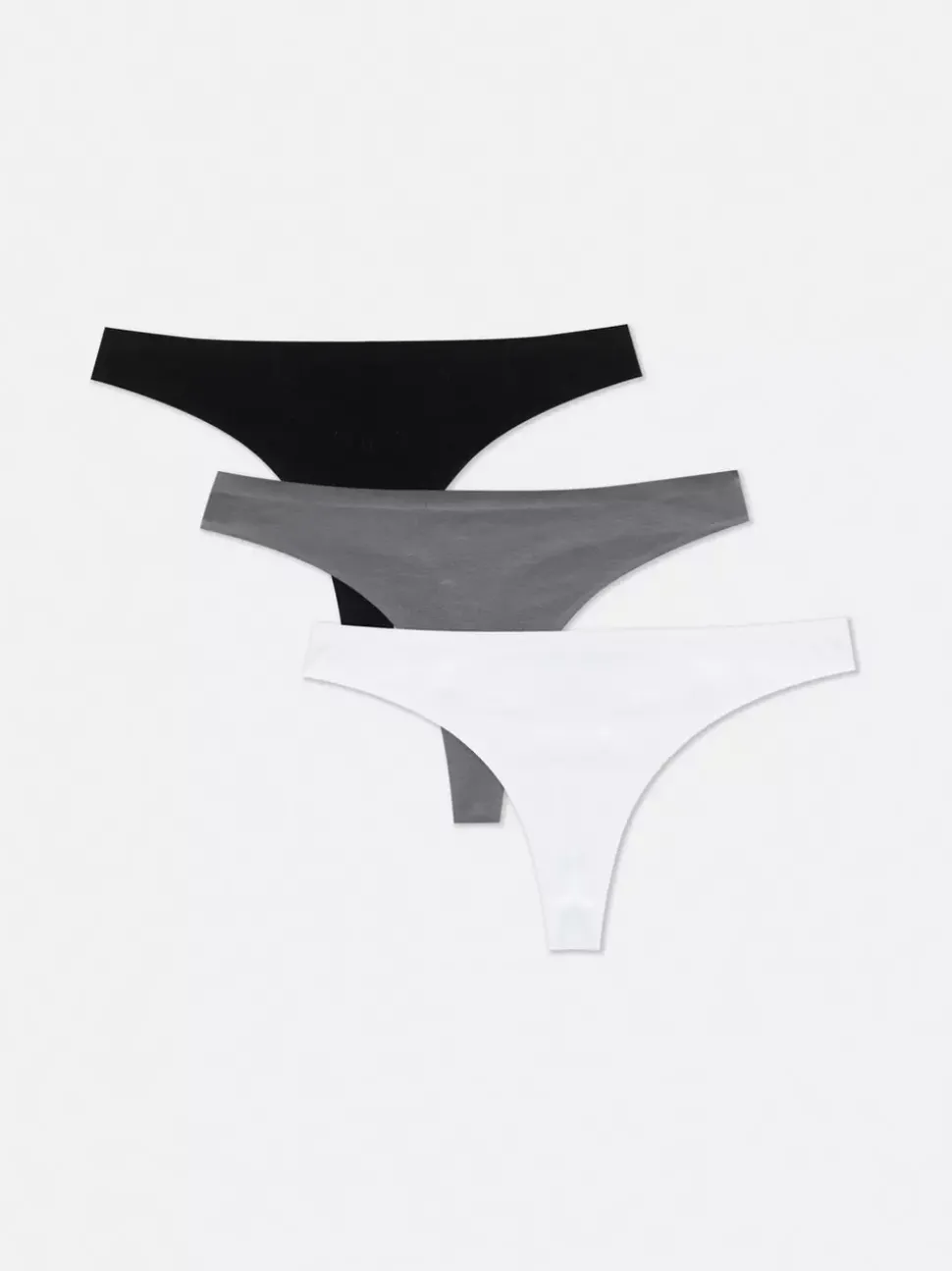 Niewidoczne stringi, 3 pary