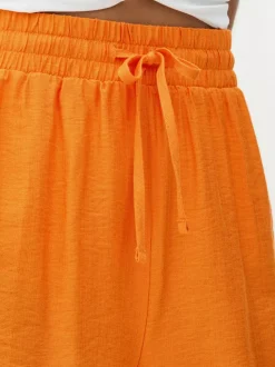 Niezbędne szorty z wysokim stanem