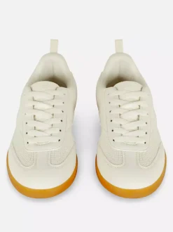 Niskie buty sportowe z gumową podeszwą