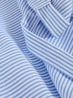 Obrus w paski z kokardką