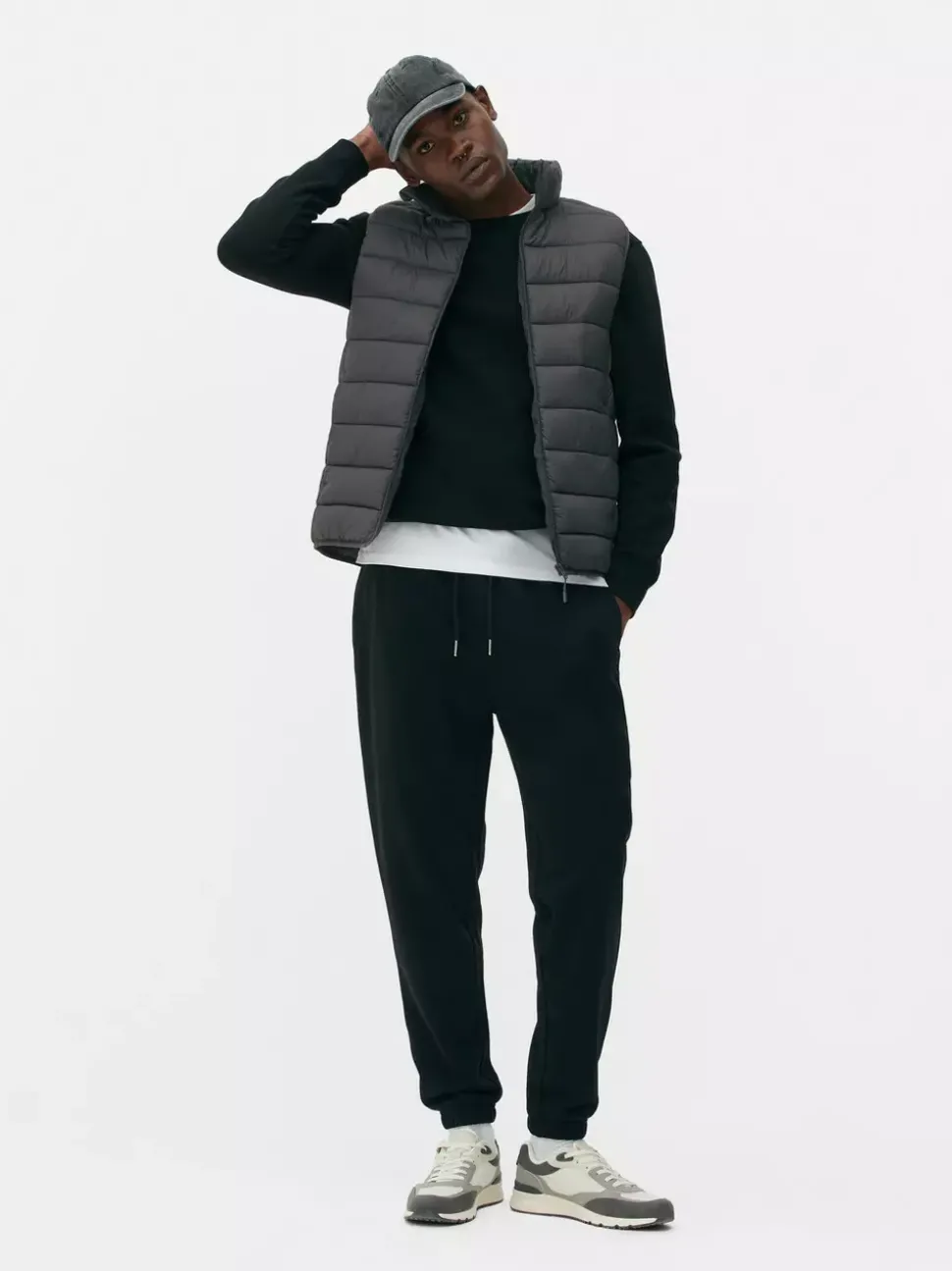 Ocieplany bezrękawnik z zapięciem na zamek