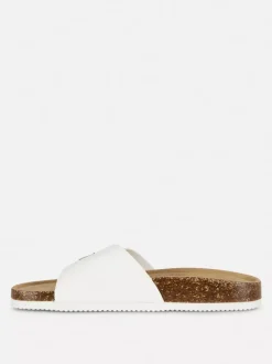 Płaskie sandały z pojedynczym paskiem