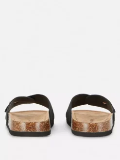 Płaskie sandały z pojedynczym paskiem