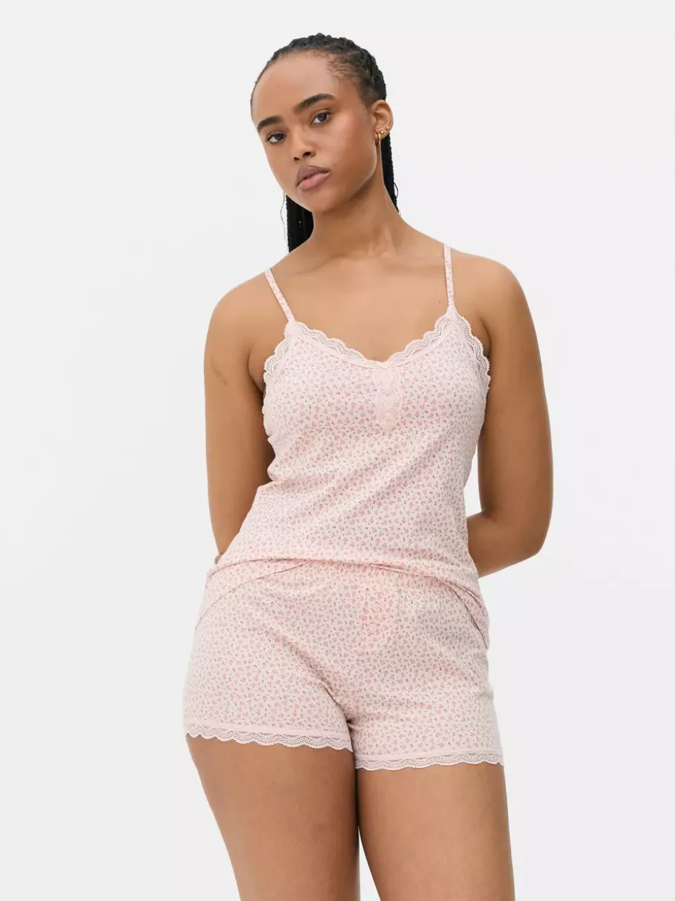 Piżama z szortami i topem na ramiączkach