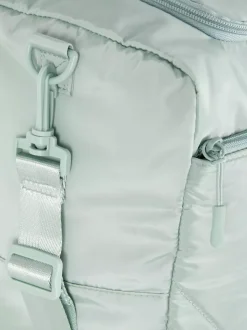 Pikowana torba kabinowa mieszcząca się pod fotelem