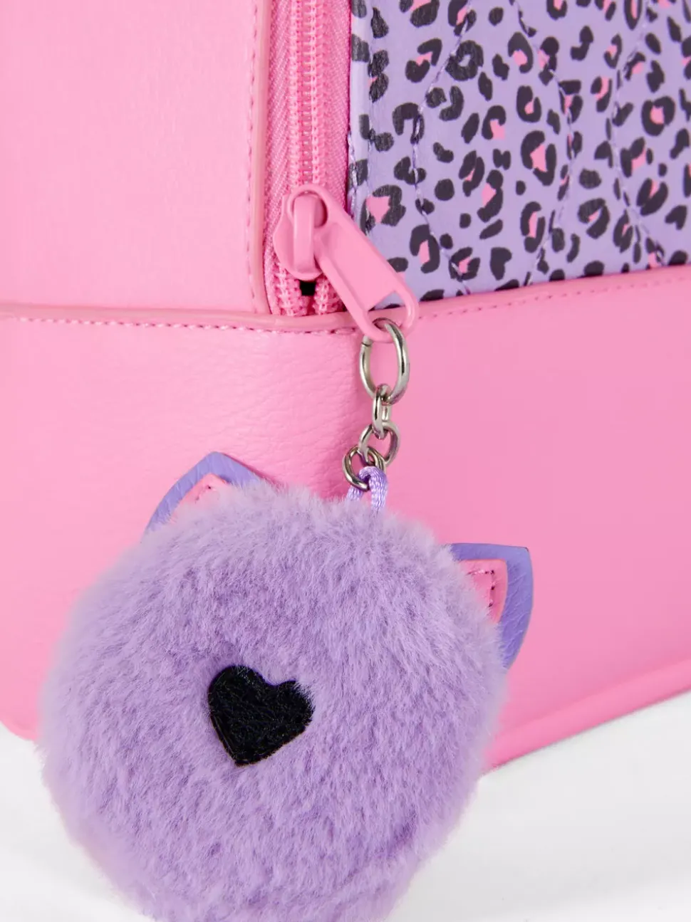 Plecak ze wzorem w panterkę