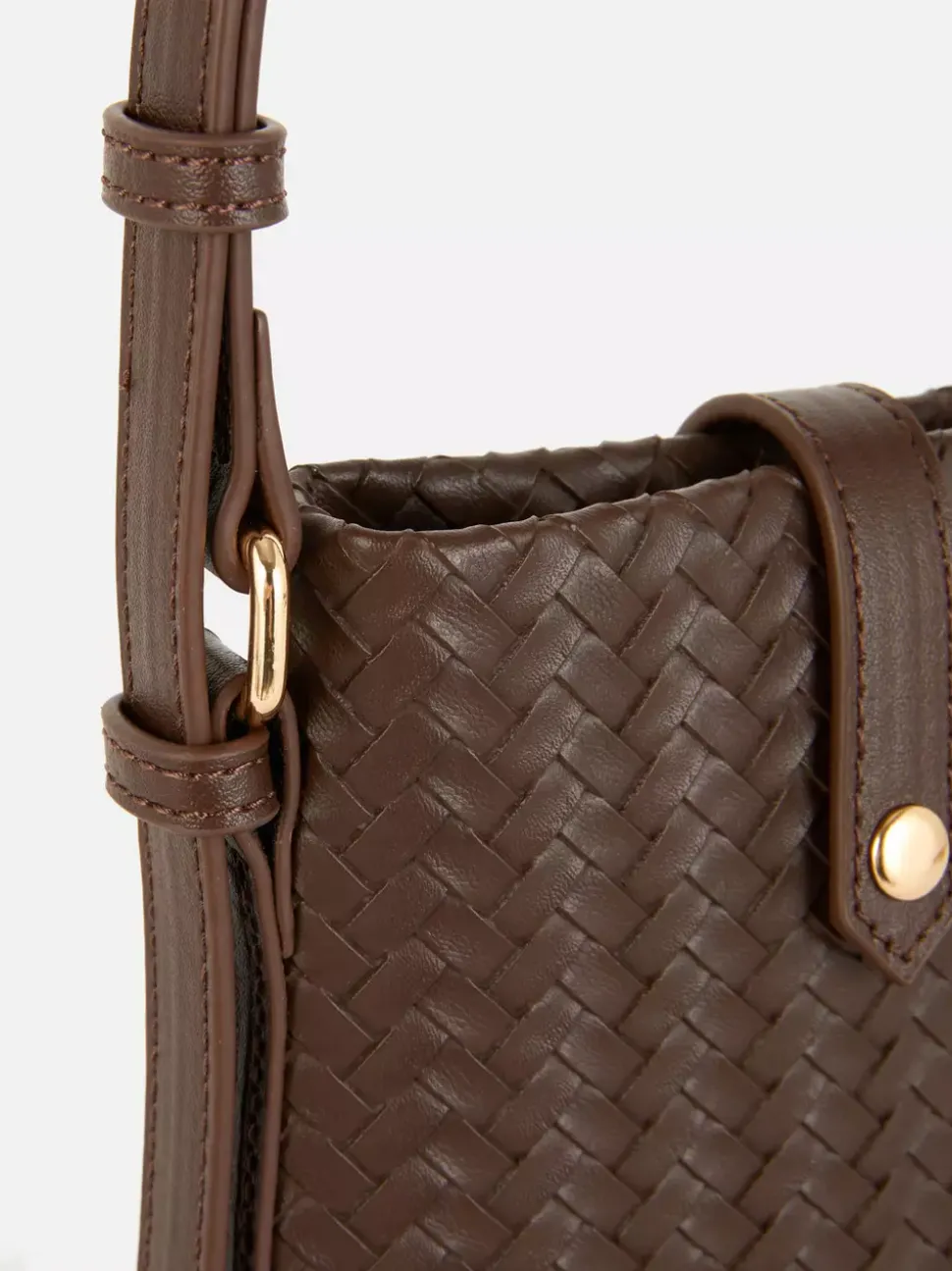 Pleciona minitorebka na telefon ze sztucznej skóry