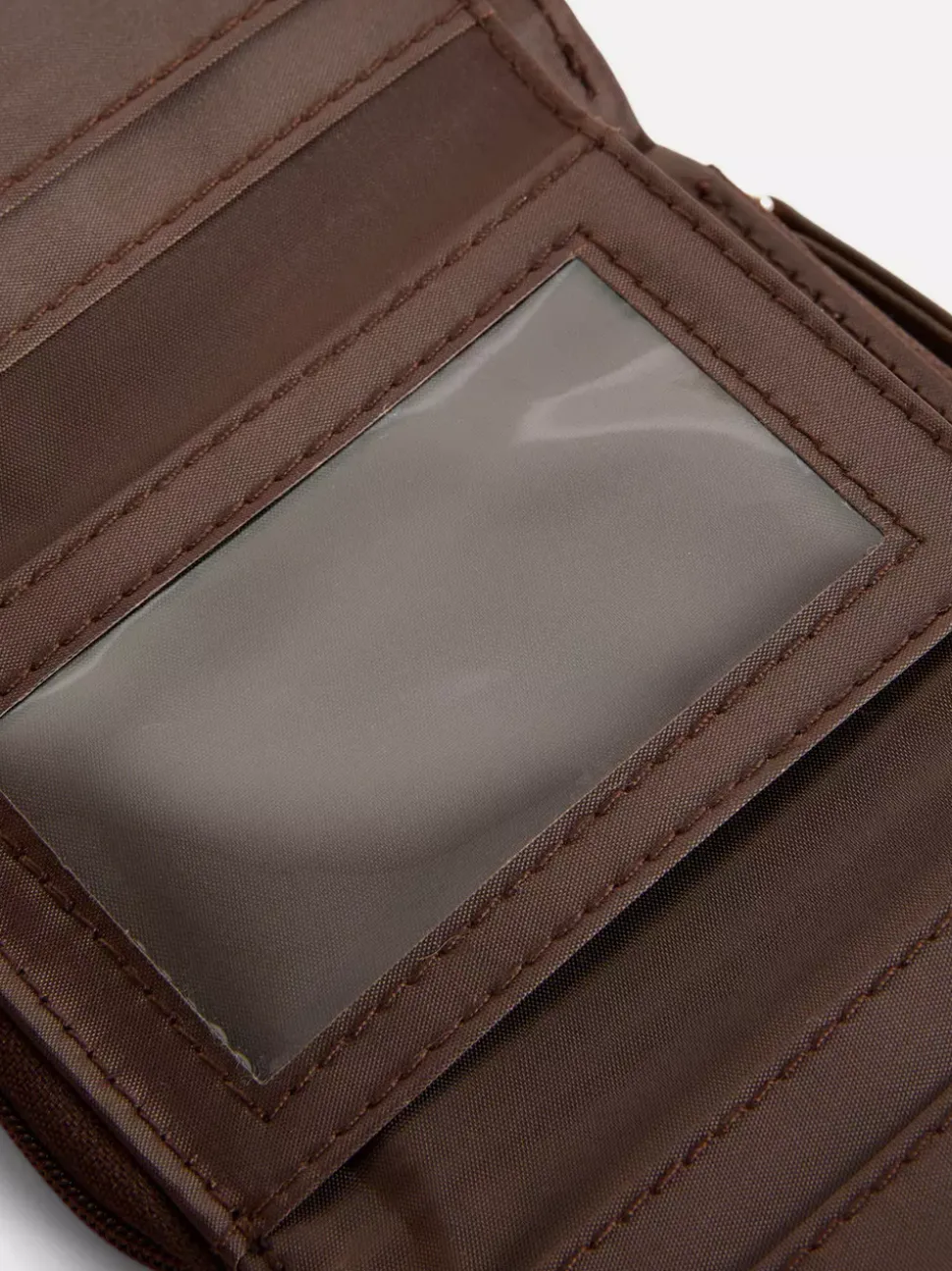 Pleciona portmonetka ze sztucznej skóry