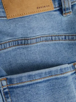 Podkreślające sylwetkę jeansy o kroju skinny