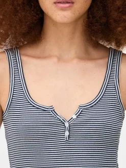 Prążkowana koszulka bez rękawów typu henley