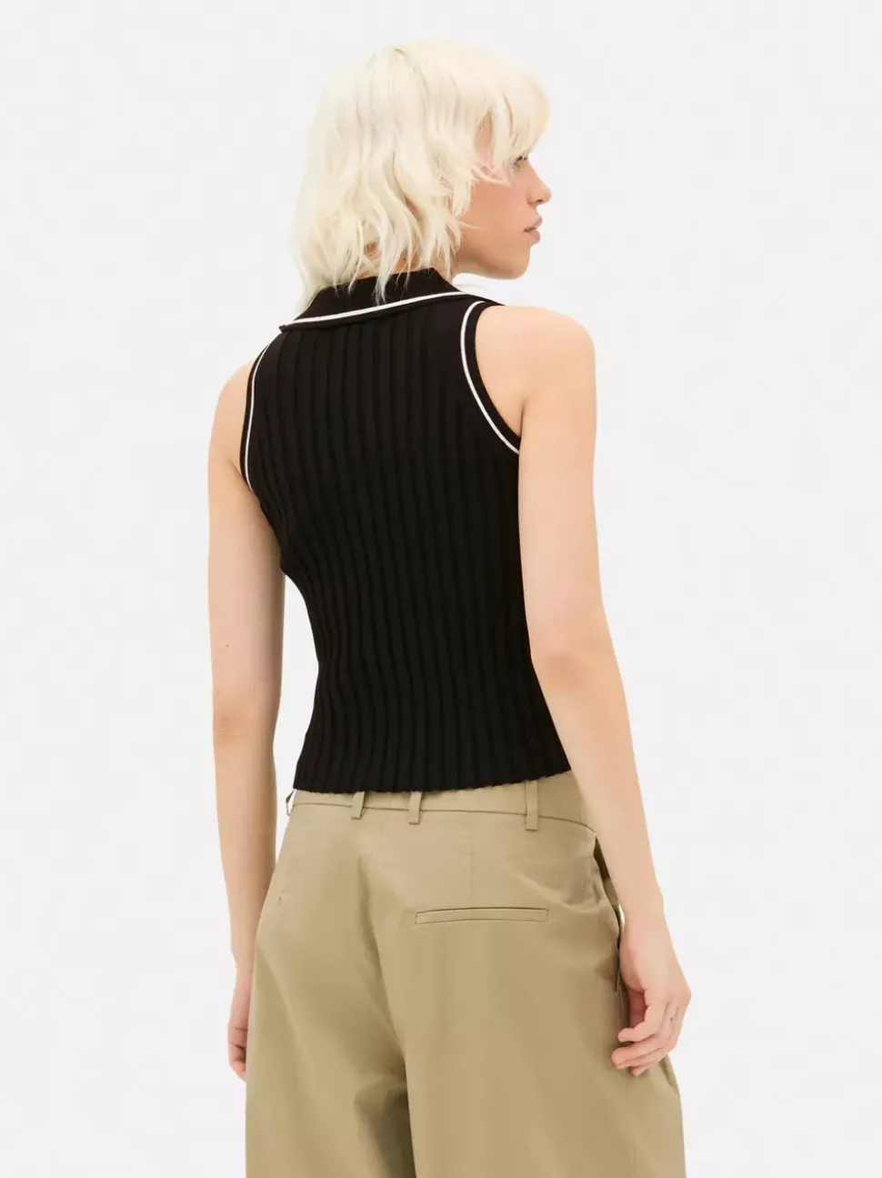 Prążkowana koszulka polo bez rękawów