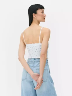 Prążkowany top na ramiączkach z koronką