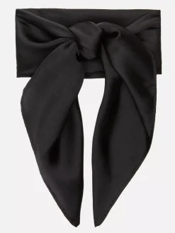 Prosta satynowa apaszka