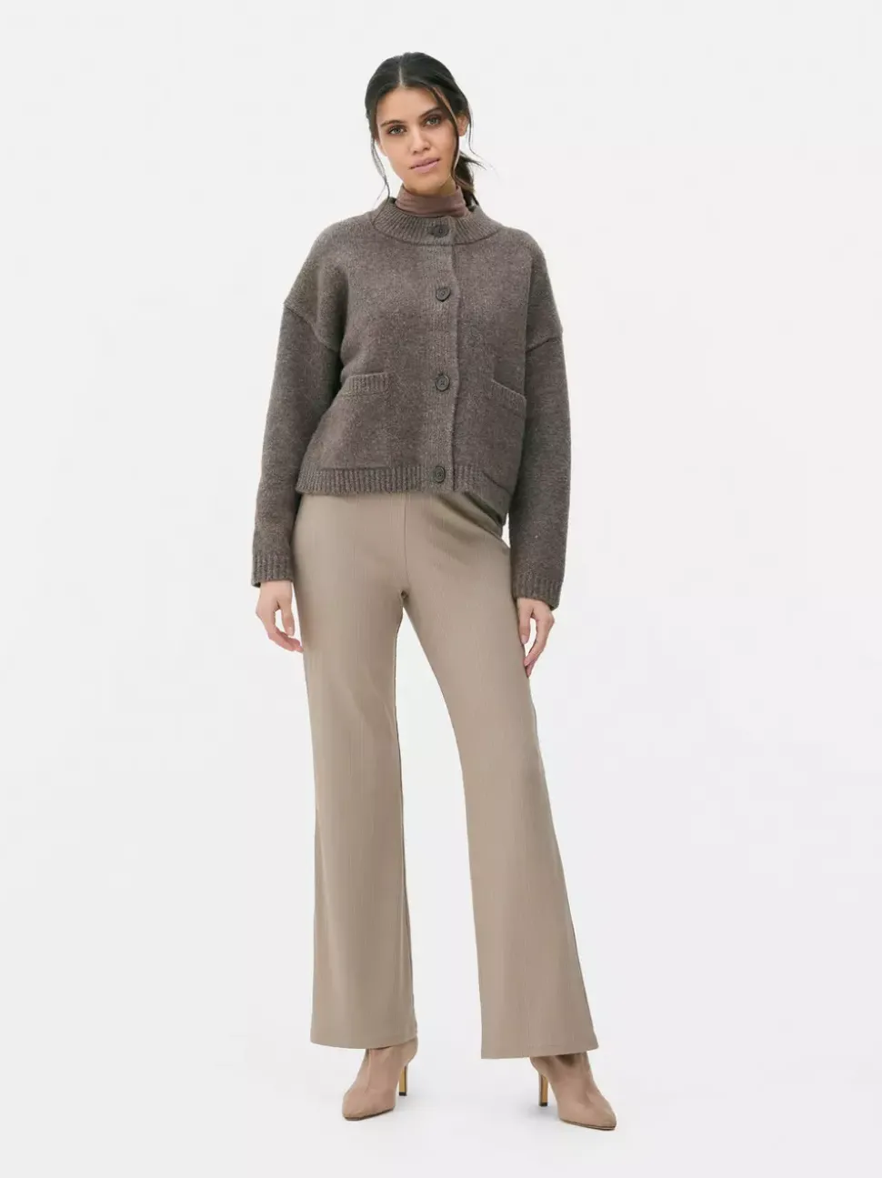 Proste legginsy w prążki z marszczeniami