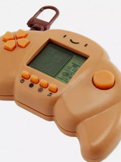 Przenośna konsola do gier wideo w kształcie rogalika