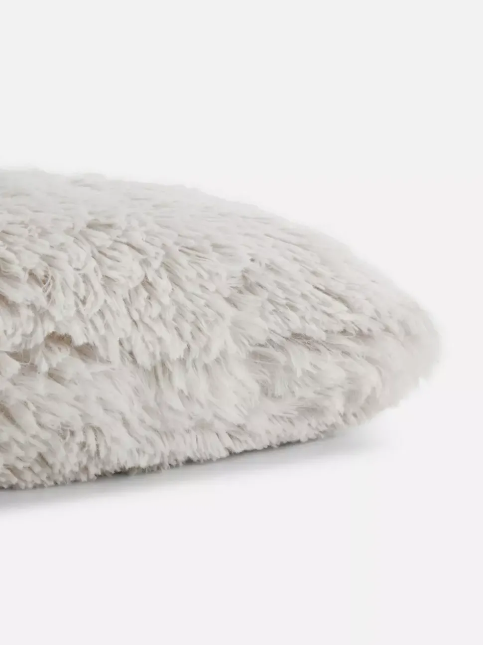 Puszysta podłużna poduszka