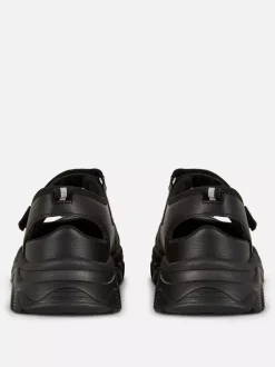 Sandały typu Mary Jane na płaskiej platformie