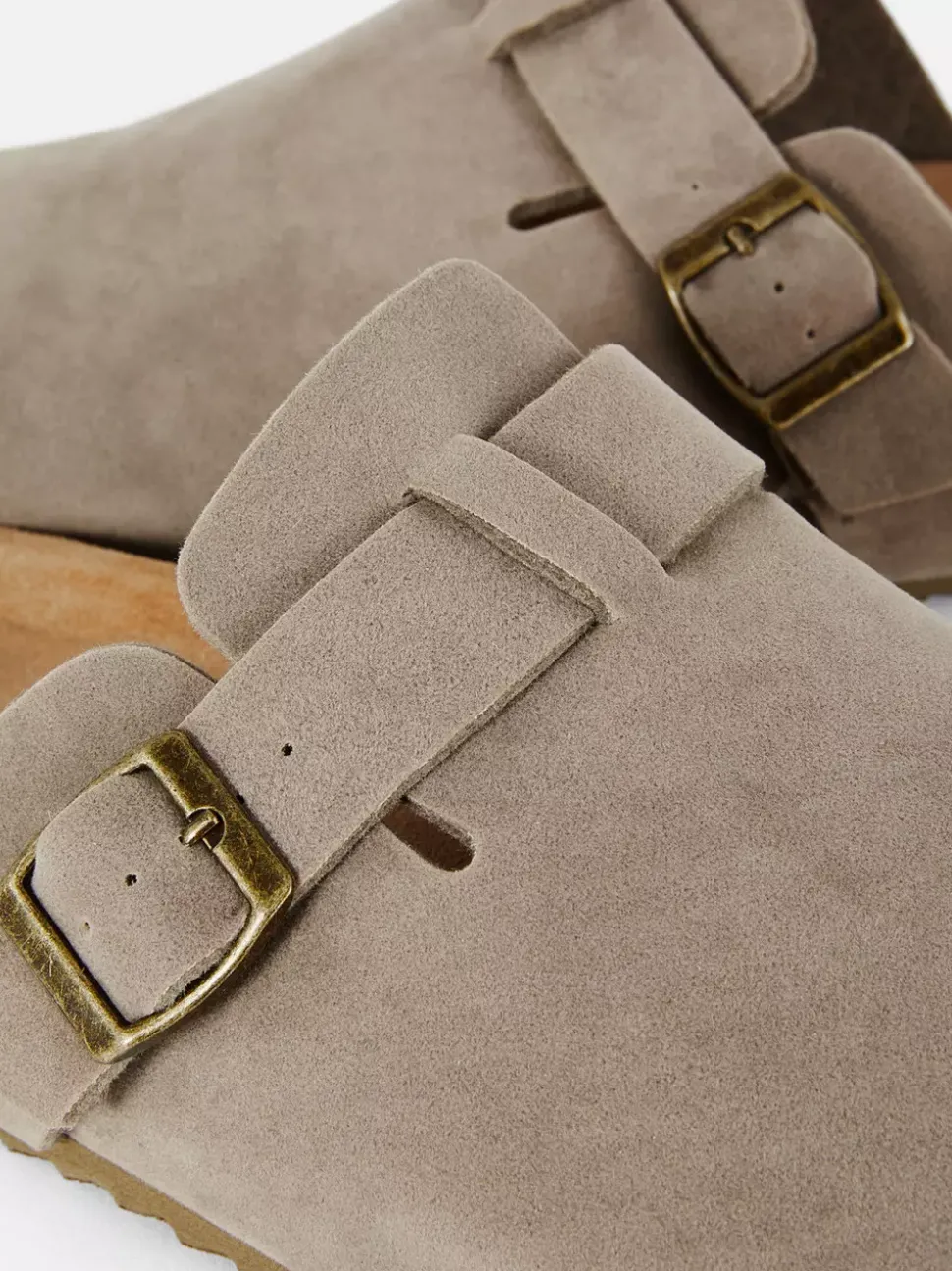 Sandały typu mule z klamrą