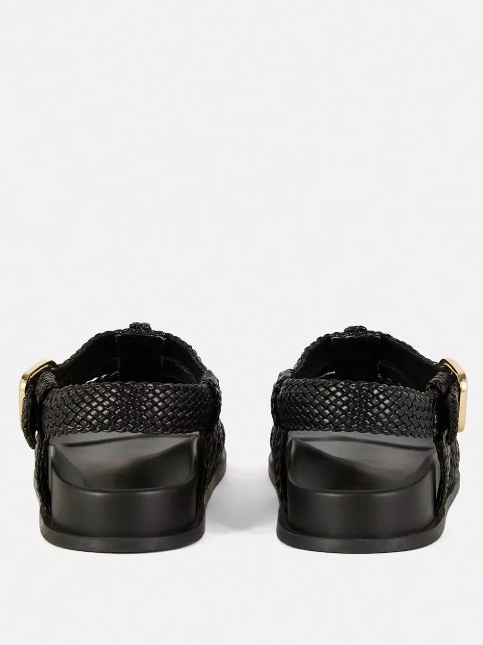 Sandały z ozdobnymi paskami z plecioną fakturą