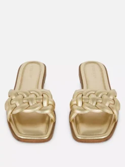 Sandały z tkanym paskiem