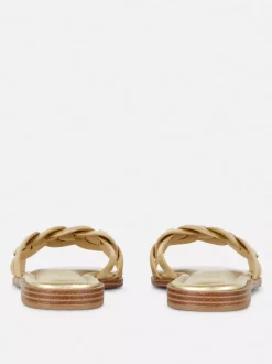 Sandały z tkanym paskiem