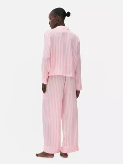 Satynowa piżama w paski