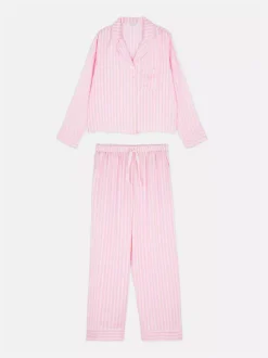 Satynowa piżama z długim rękawem