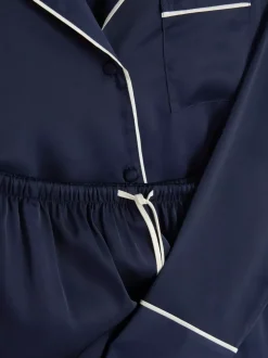 Satynowa piżama z długim rękawem