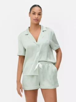 Satynowa piżama z koszulą i szortami