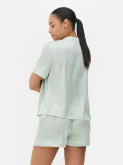 Satynowa piżama z koszulą i szortami