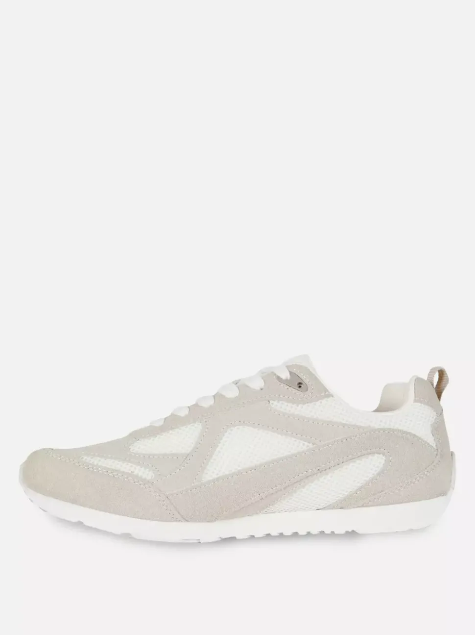 Siateczkowe buty sportowe z niską cholewką