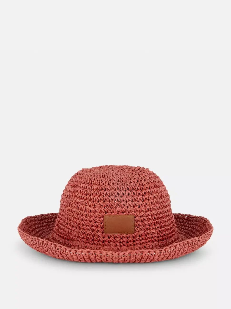 Słomkowy kapelusz wędkarski