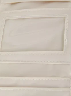 Słomkowy portfel z inicjałem