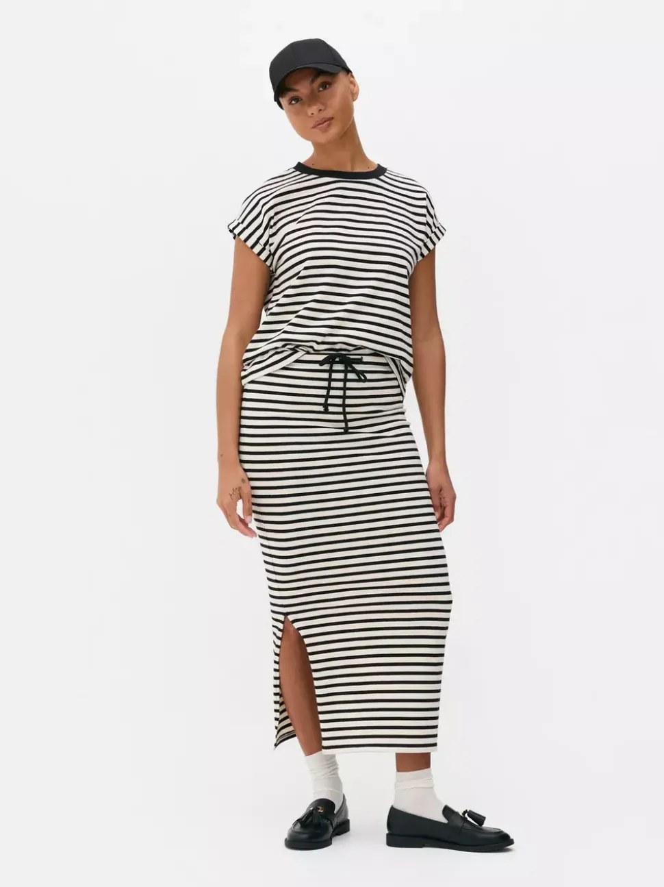 Spódnica midi w paski z rozcięciem, część zestawu