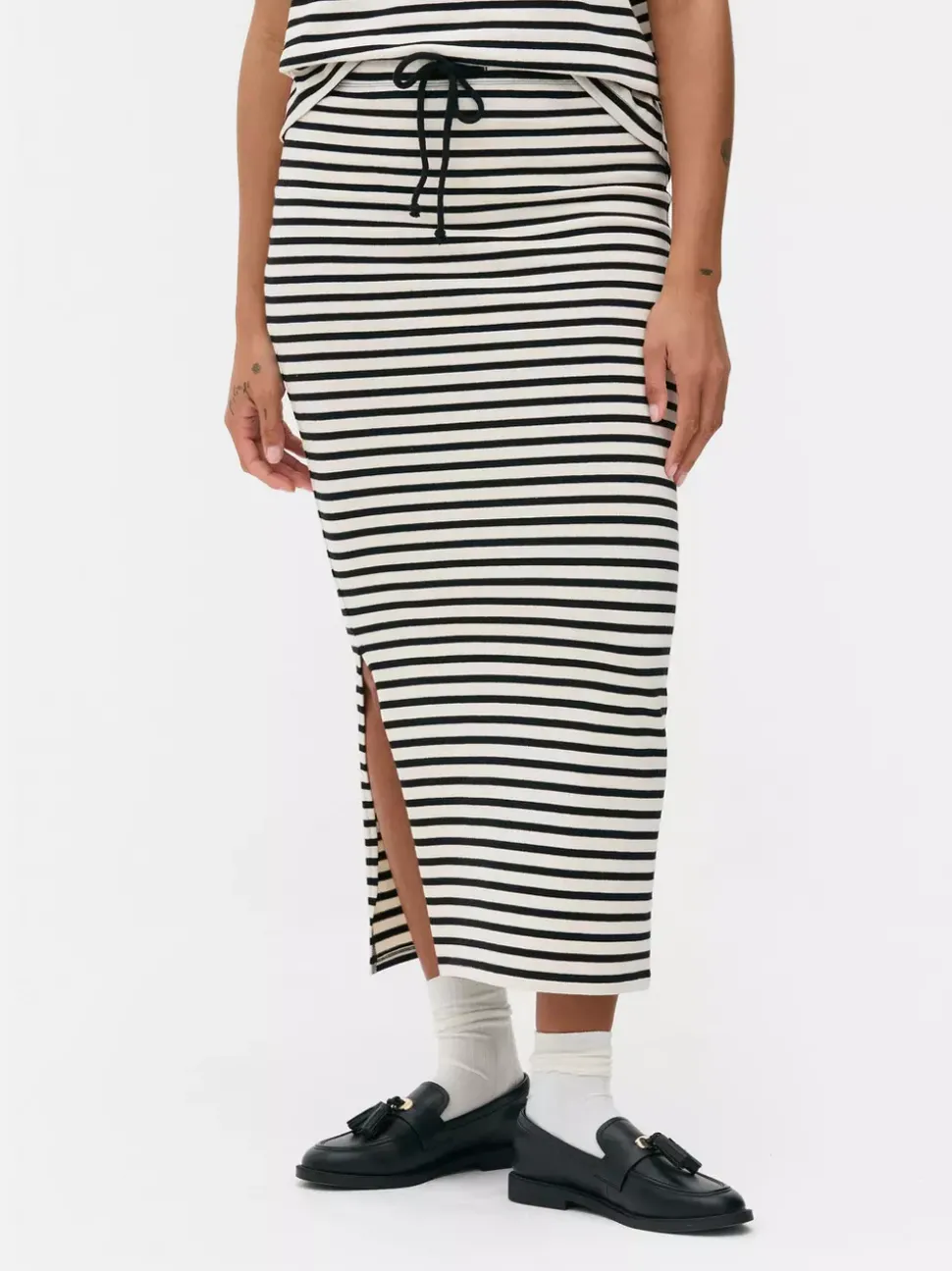 Spódnica midi w paski z rozcięciem, część zestawu