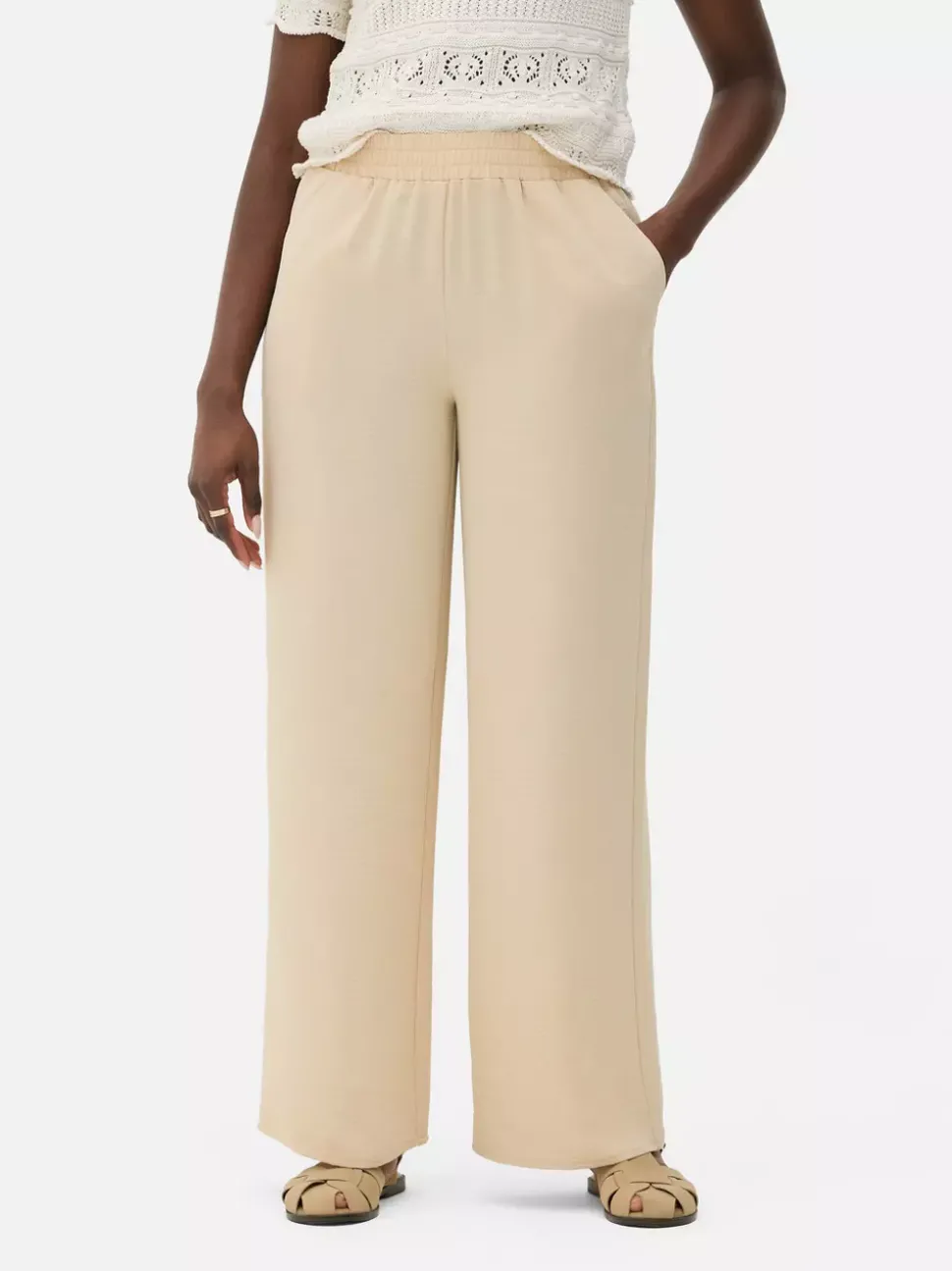 Spodnie bez zapięcia z szerokimi nogawkami