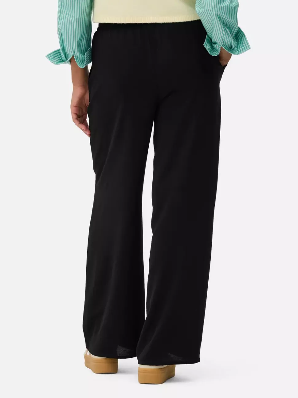 Spodnie bez zapięcia z szerokimi nogawkami