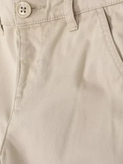 Spodnie chinosy dla młodszego chłopca